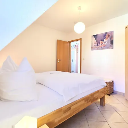 87 3, Ahornweg 3 B *