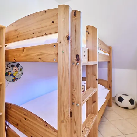 87 3, Ahornweg 3 B *